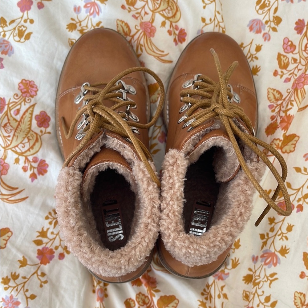 Women's Tan Lace-Up Ankle Boots (Silent D Brand F… - image 4